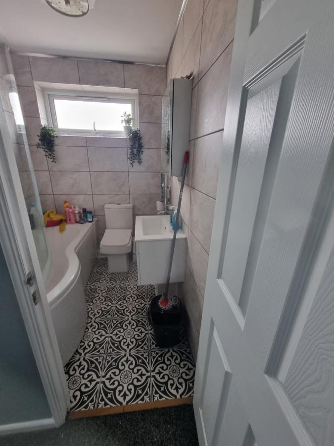 Spacious House In Central Manchester Esterno foto