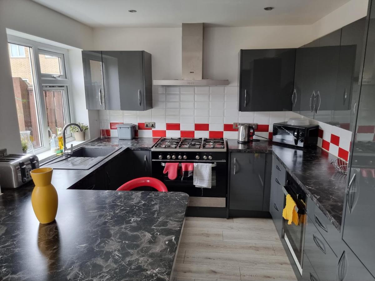 Spacious House In Central Manchester Esterno foto